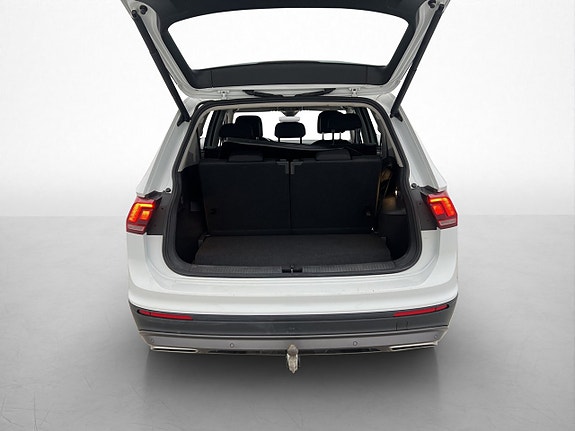 Volkswagen Tiguan Allspace 27 of 30