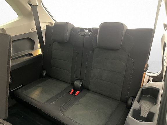 Volkswagen Tiguan Allspace 26 of 30