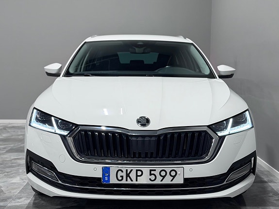 Skoda Octavia 3 of 5