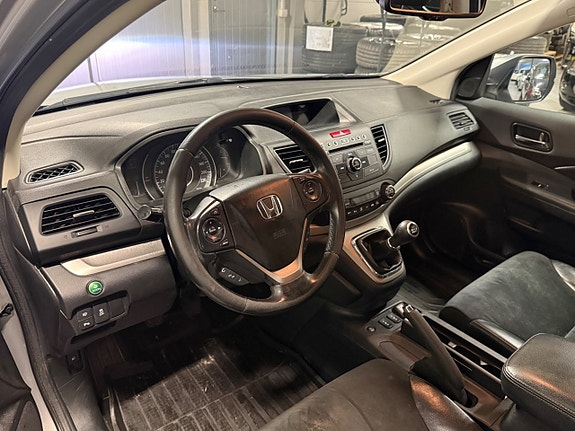 Honda CR-V 12 of 16