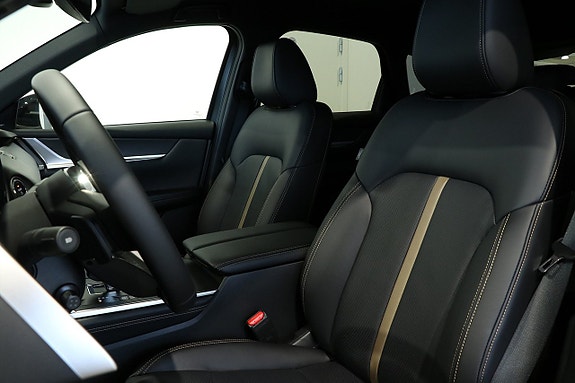 Mazda CX-60 7 of 19