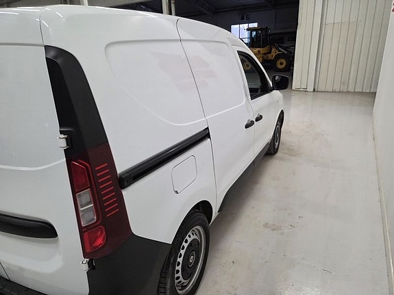 Renault Express 6 of 10