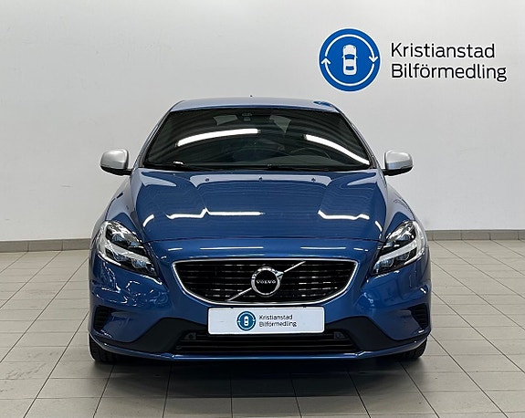 Volvo V40 3 of 12