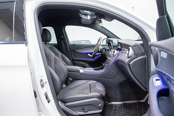 Mercedes-Benz GLC300 de 13 of 26