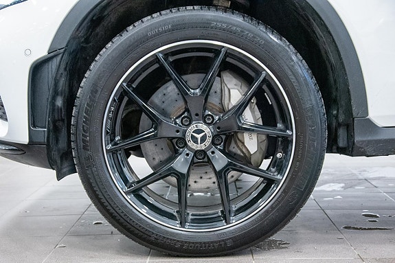 Mercedes-Benz GLC300 de 24 of 26