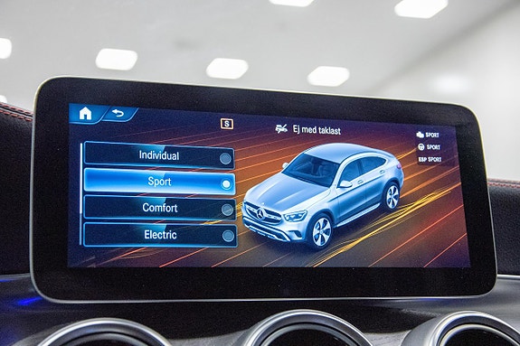 Mercedes-Benz GLC300 de 18 of 26