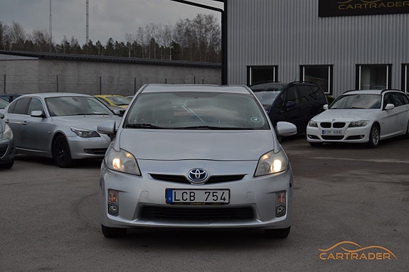 Toyota Prius 5 of 5