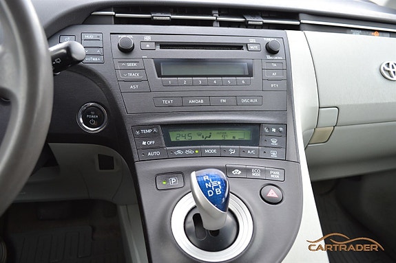 Toyota Prius 14 of 14