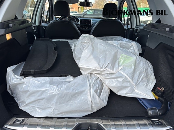 Peugeot 2008 14 of 14