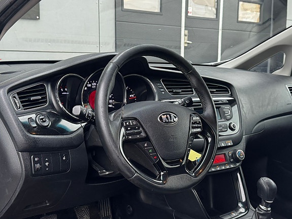 Kia Ceed 14 of 22