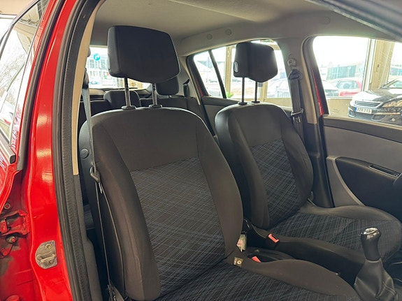 Renault Clio 10 of 14