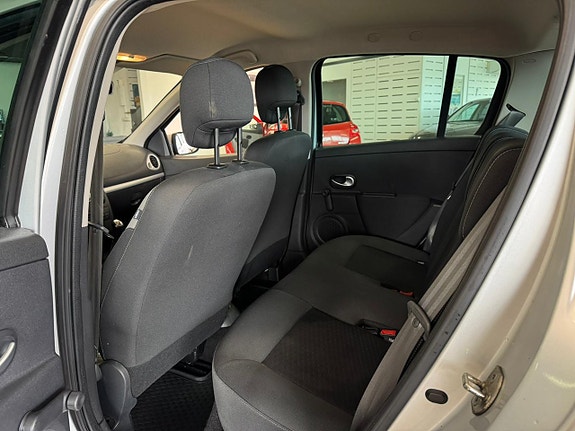Renault Clio 7 of 15