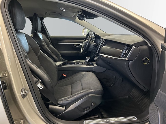 Volvo V90 Cross Country 10 of 19
