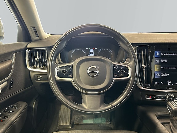 Volvo V90 Cross Country 9 of 19