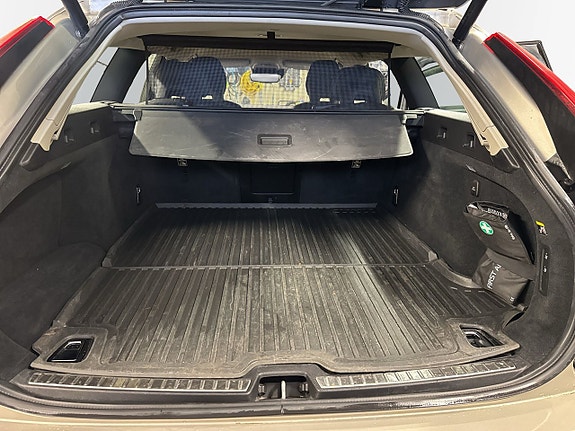Volvo V90 Cross Country 12 of 19