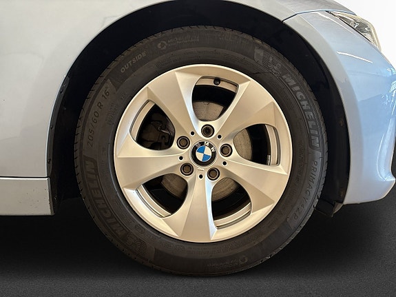 BMW 320 6 of 14