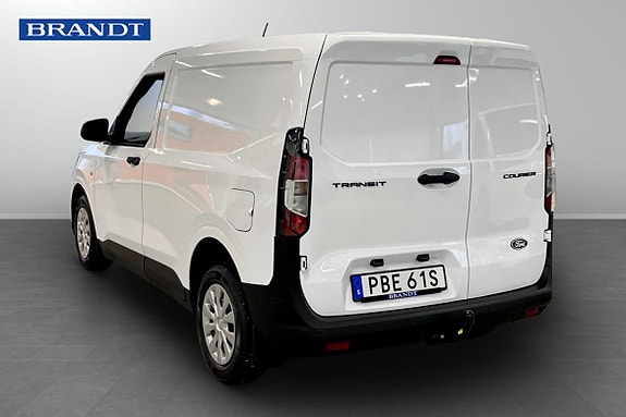 Ford Transit Courier 2 of 5