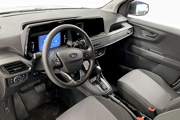 Ford Transit Courier 4 of 5