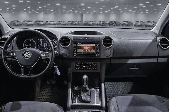 Volkswagen Amarok 3 of 5