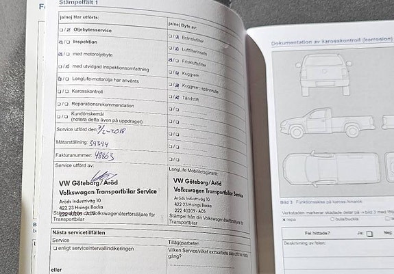 Volkswagen Amarok 10 of 17