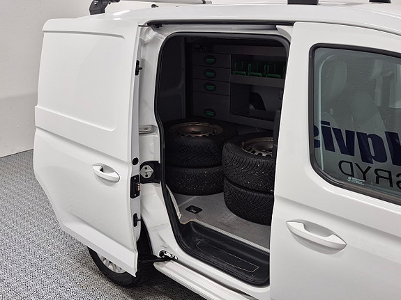 Volkswagen Caddy 8 of 9