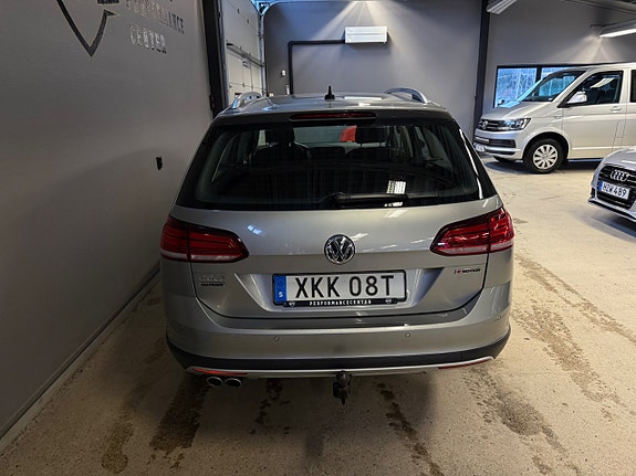 Volkswagen Golf Alltrack 5 of 5