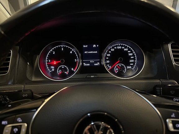 Volkswagen Golf Alltrack 13 of 14