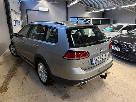 Volkswagen Golf Alltrack 7 of 14