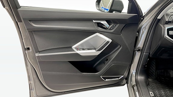 Audi Q3 11 of 11