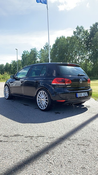 Volkswagen Golf VI 2 of 5