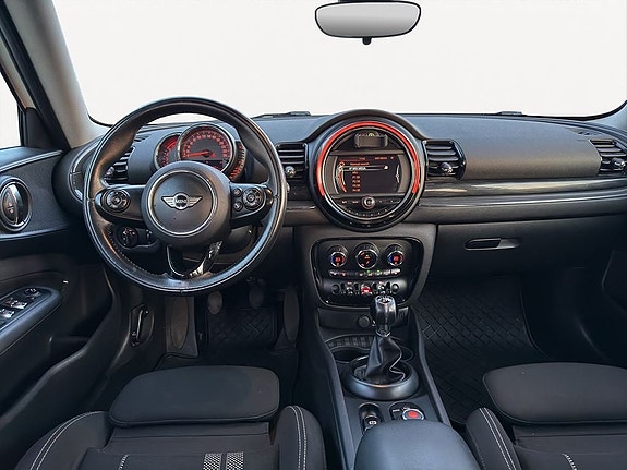 MINI Cooper 19 of 21