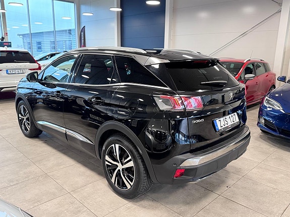 Peugeot 3008 4 of 5