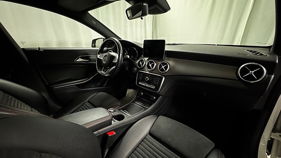 Mercedes-Benz CLA200 19 of 22
