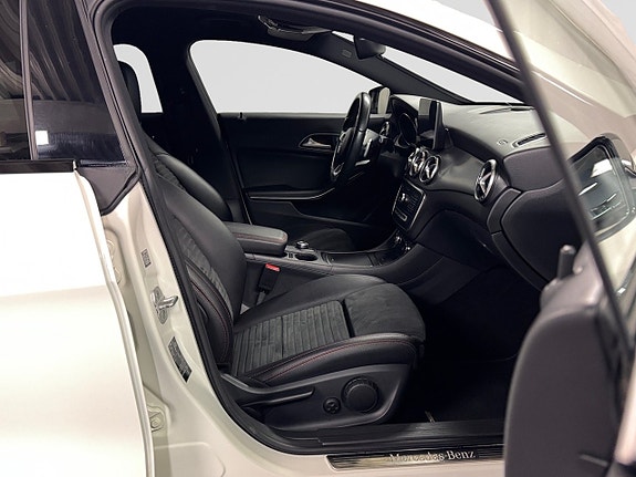 Mercedes-Benz CLA200 20 of 22