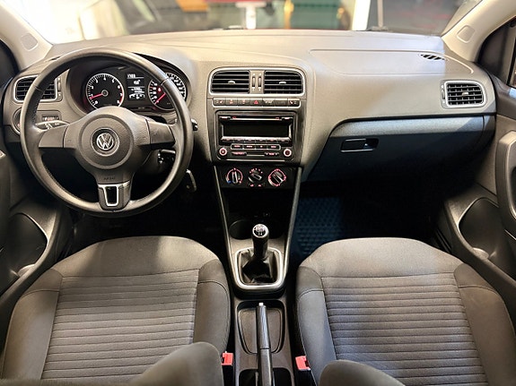 Volkswagen Polo 9 of 16