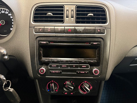 Volkswagen Polo 12 of 16