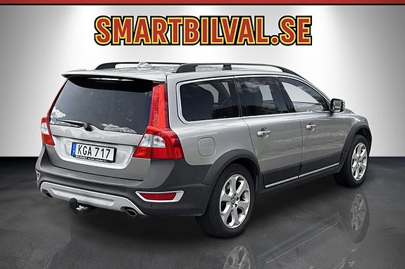 Volvo XC70 2 of 5