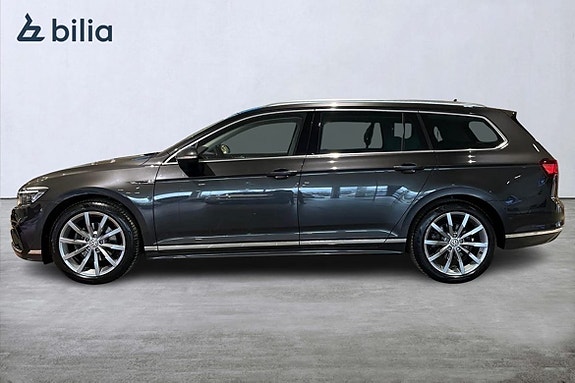 Volkswagen Passat 6 of 25