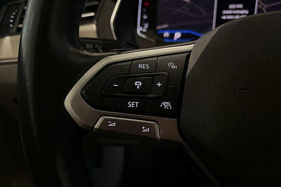Volkswagen Passat 15 of 25