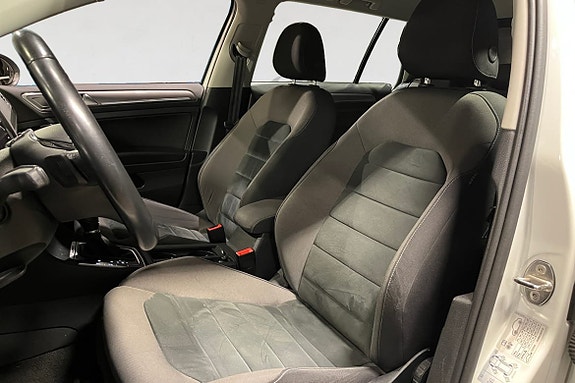 Volkswagen Golf Alltrack 3 of 19