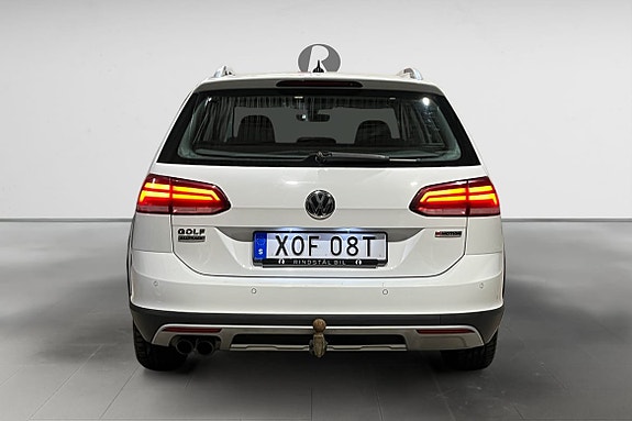 Volkswagen Golf Alltrack 6 of 19