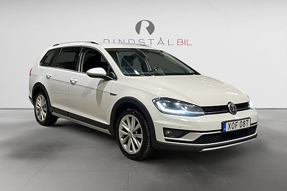 Volkswagen Golf Alltrack 9 of 19