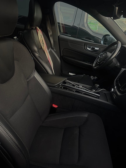 Volvo XC60 3 of 13