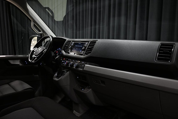 Volkswagen Crafter 25 of 27