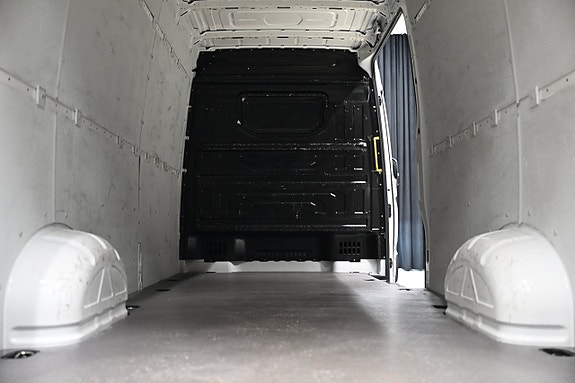Volkswagen Crafter 6 of 27