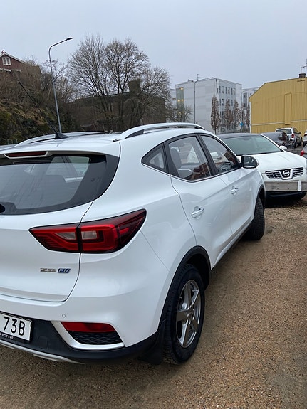 MG ZS EV 3 of 6