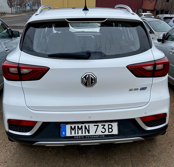 MG ZS EV 2 of 6