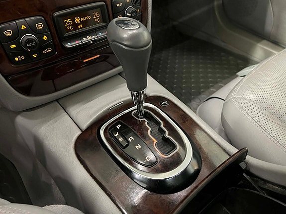 Mercedes-Benz SLC250 d 11 of 18