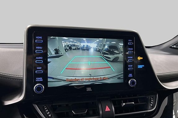 Toyota C-HR 17 of 21