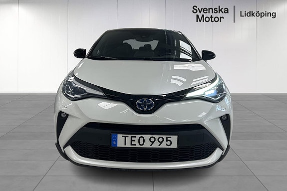 Toyota C-HR 2 of 21